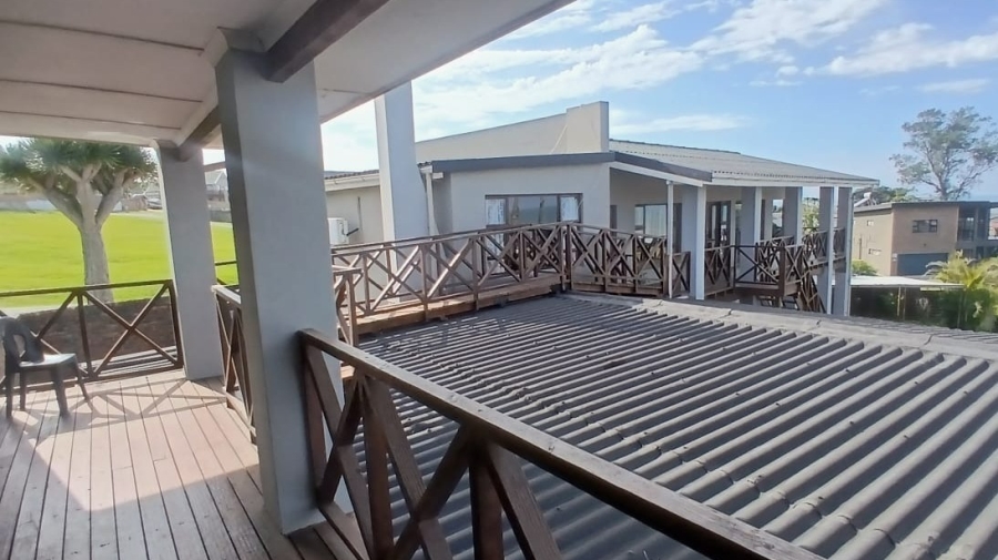 9 Bedroom Property for Sale in Winterstrand Eastern Cape